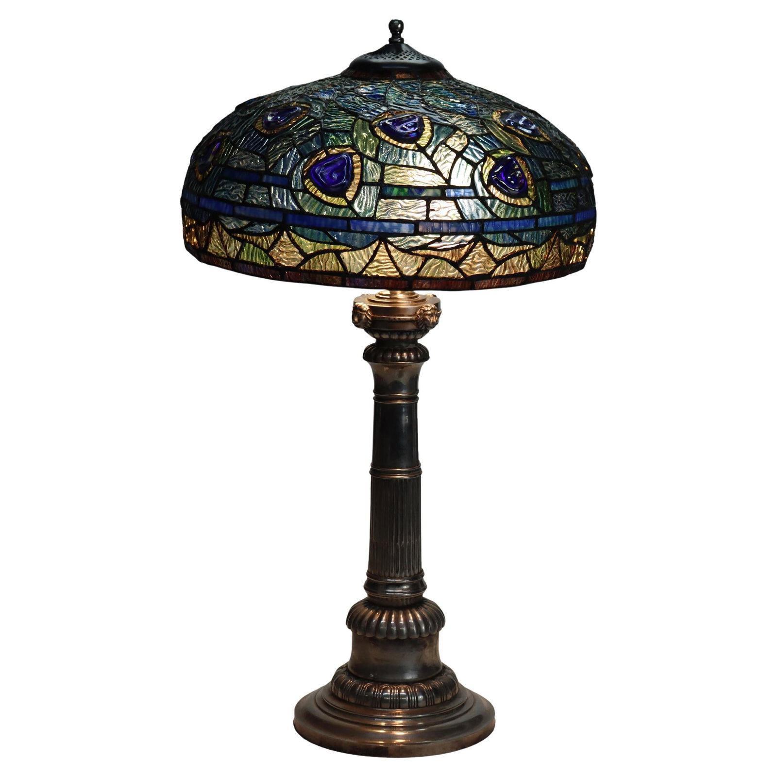 20th Century Arts & Crafts Leaded Stained Glass Lamp with Peacock Motifs: 20th Century Arts & Crafts Leaded Stained Glass Lamp with Peacock Motifs Illuminate your space with this exquisite Arts & Crafts Leaded Stained Glass Table Lamp from the 20th century. Standing at 28 i