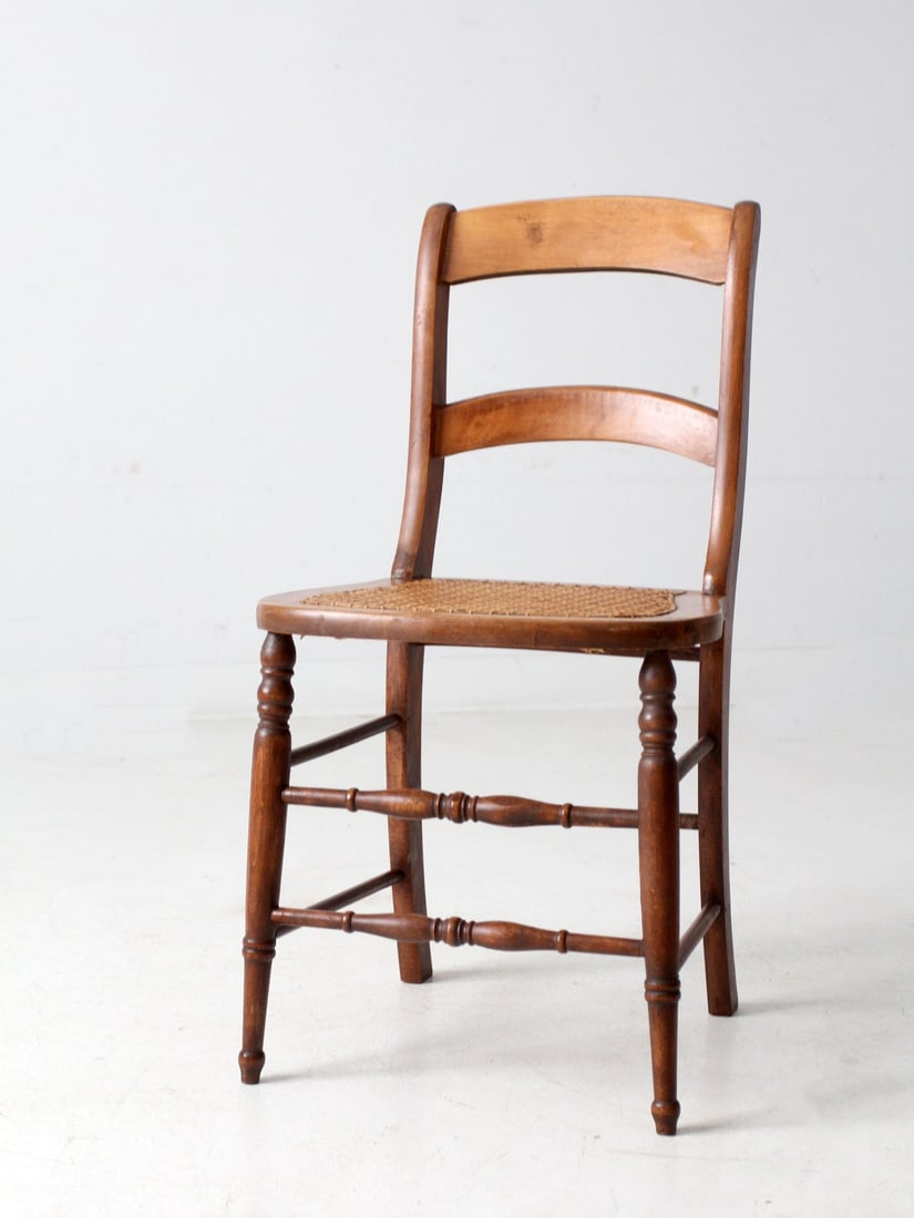 Antique American Cane Seat Dining Chair French Country Style: Antique American Cane Seat Dining Chair French Country Style This antique American dining chair showcases a beautiful French country style, dating from the late 19th to early 20th century. It features