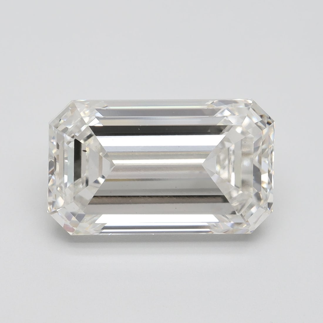 Loose Diamond - EMERALD 9.16ct G VS2: Loose Diamond - EMERALD 9.16ct G VS2 Source: This is a real non-mined Diamond that has been grown in a lab Shape: EMERALD Carats: 9.16 Color: G Clarity: VS2 Certification: IGI Video: