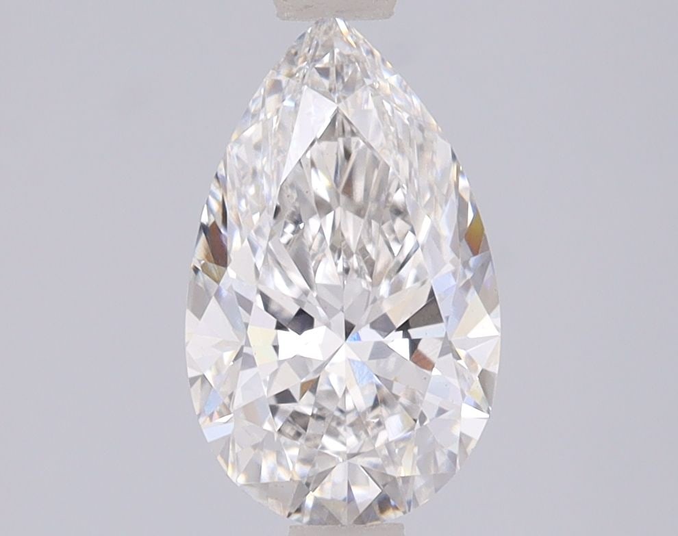 Loose Diamond - PEAR 1.57ct G VS1: Loose Diamond - PEAR 1.57ct G VS1 Source: This is a real non-mined Diamond that has been grown in a lab Shape: PEAR Carats: 1.57 Color: G Clarity: VS1 Certification: IGI Video: