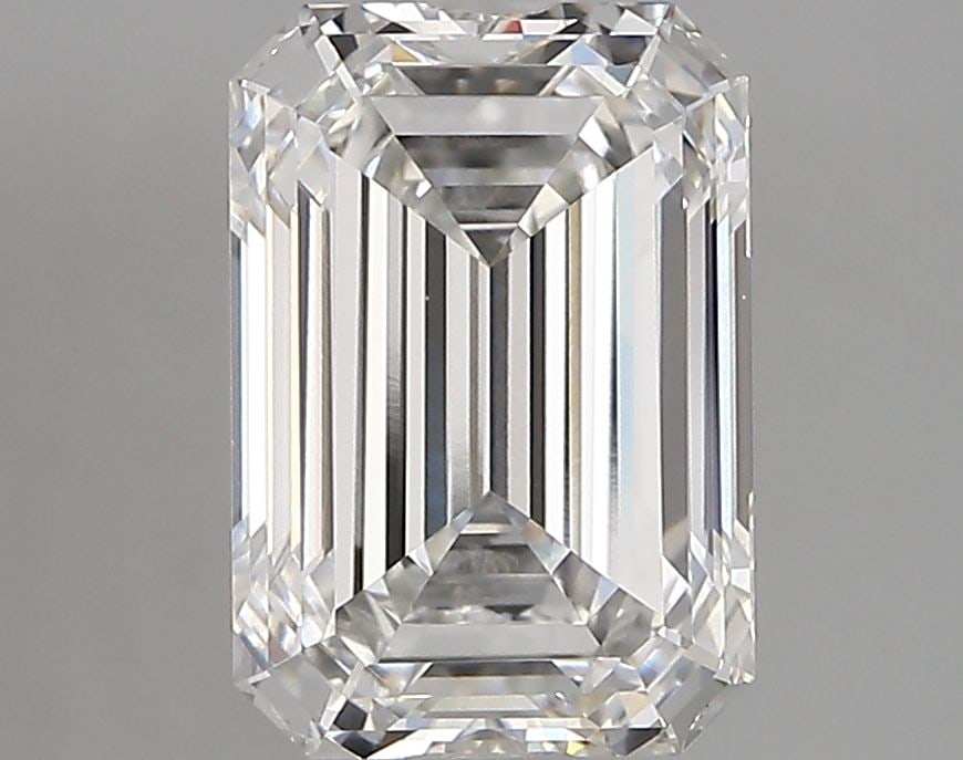 Loose Diamond - EMERALD 2.9ct E VVS2: Loose Diamond - EMERALD 2.9ct E VVS2 Source: This is a real non-mined Diamond that has been grown in a lab Shape: EMERALD Carats: 2.9 Color: E Clarity: VVS2 Certification: IGI Video: