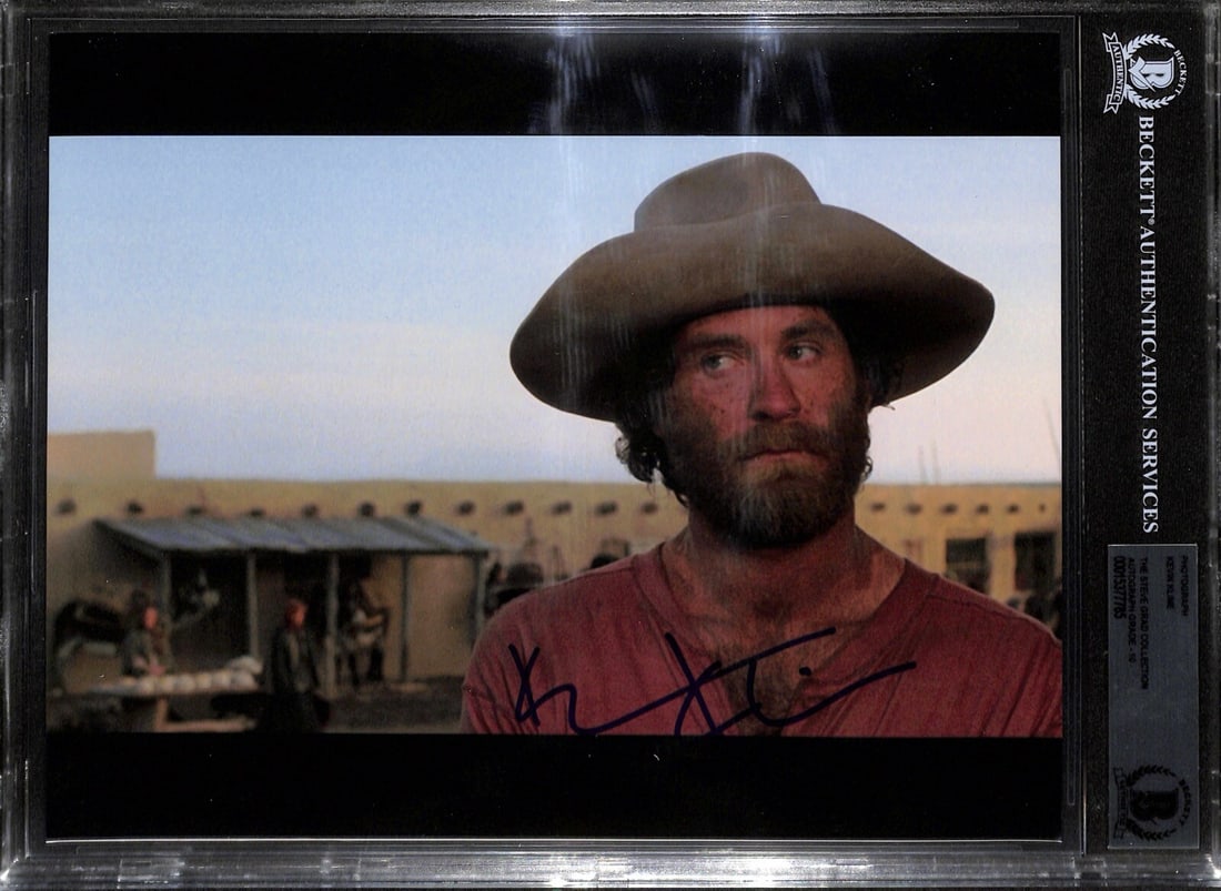 Kevin Kline Signed 8x10 Photo Auto Grade 10 Beckett: Kevin Kline Signed 8x10 Photo Auto Grade 10 Beckett This is an authentic 8x10 photograph signed by actor Kevin Kline, who portrayed Paden in the classic film Silverado. The signature is rendered in bl