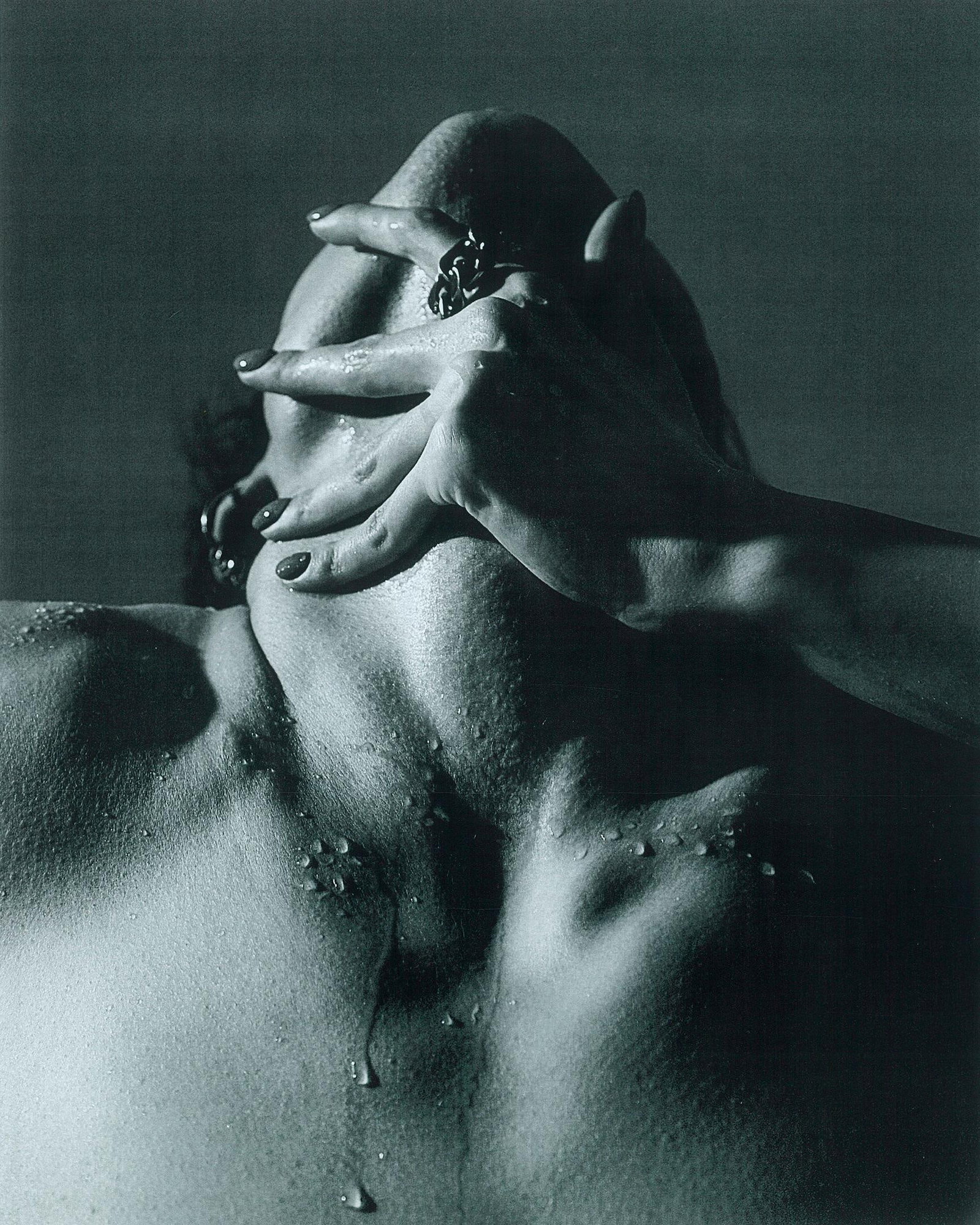 Kseniya Vashchenko Intensity Photography 39 x 31 Edition of 7: Kseniya Vashchenko Intensity Photography 39 x 31 Edition of 7 "Intensity" is a captivating photography piece by Kseniya Vashchenko, created in 2020. This artwork measures 39 in (99.06 cm) in height an