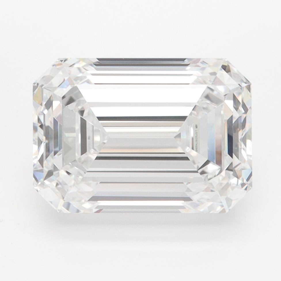 Loose Diamond - EMERALD 4.04ct D IF: Loose Diamond - EMERALD 4.04ct D IF Source: This is a real non-mined Diamond that has been grown in a lab Shape: EMERALD Carats: 4.04 Color: D Clarity: IF Certification: IGI Video: