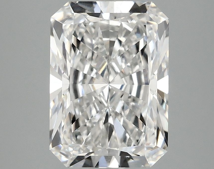 Loose Diamond - RADIANT 3.04ct E VS1: Loose Diamond - RADIANT 3.04ct E VS1 Source: This is a real non-mined Diamond that has been grown in a lab Shape: RADIANT Carats: 3.04 Color: E Clarity: VS1 Certification: IGI Video: