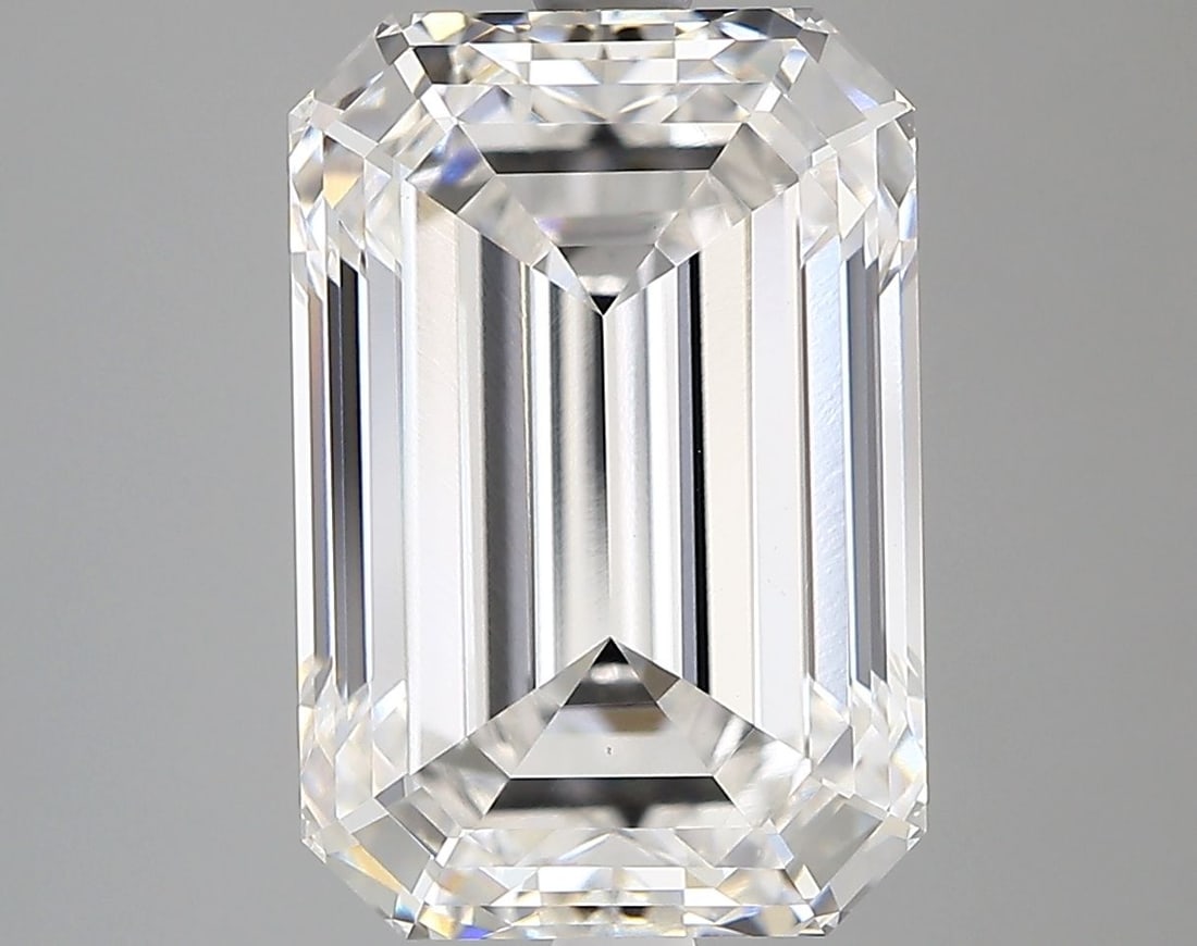 Loose Diamond - EMERALD 4.88ct F VVS2: Loose Diamond - EMERALD 4.88ct F VVS2 Source: This is a real non-mined Diamond that has been grown in a lab Shape: EMERALD Carats: 4.88 Color: F Clarity: VVS2 Certification: IGI Video:
