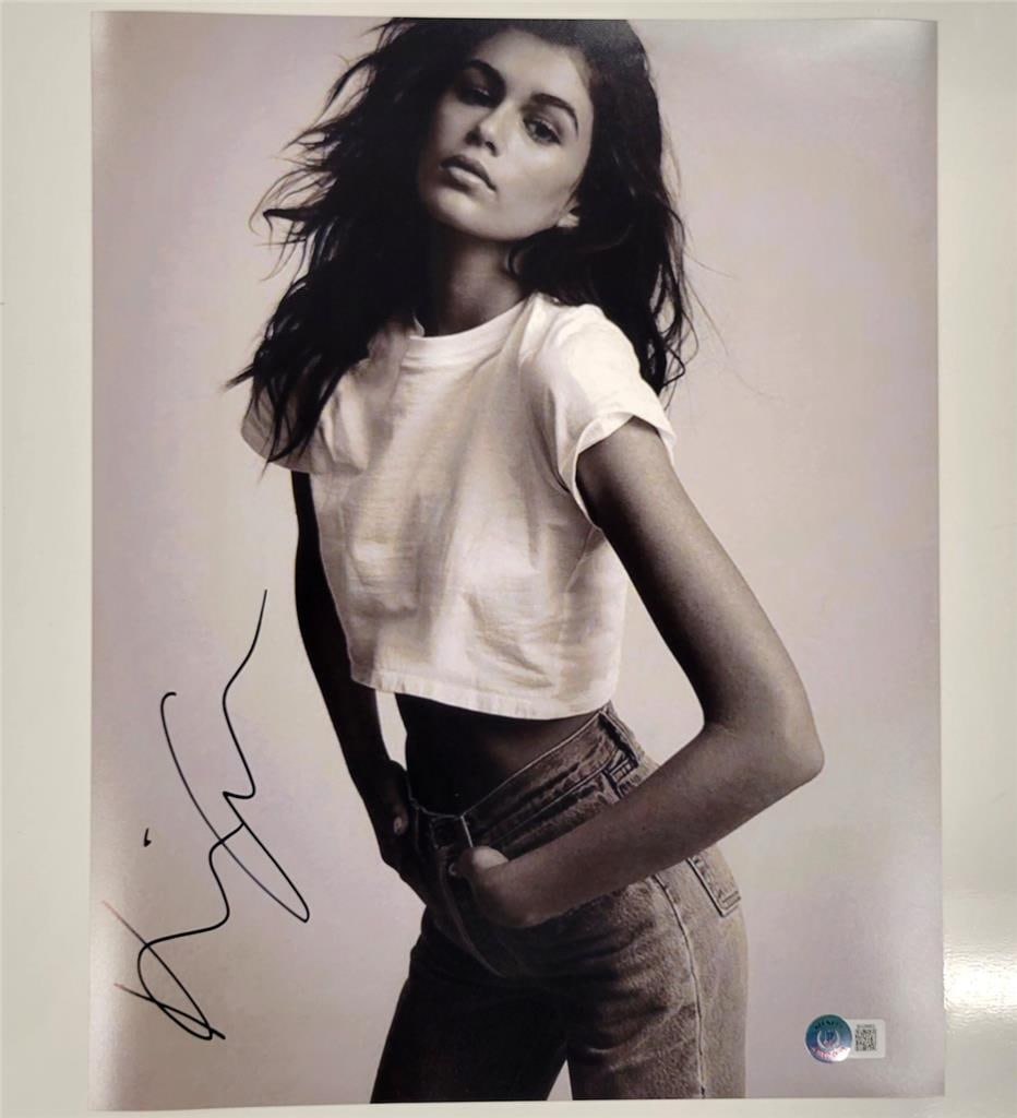 11x14 Kaia Gerber autographed photograph with Beckett authentication: 11x14 Kaia Gerber autographed photograph with Beckett authentication This is an original 11x14 photo signed by model Kaia Gerber. The autograph is authenticated by Beckett and includes a Beckett BAS h