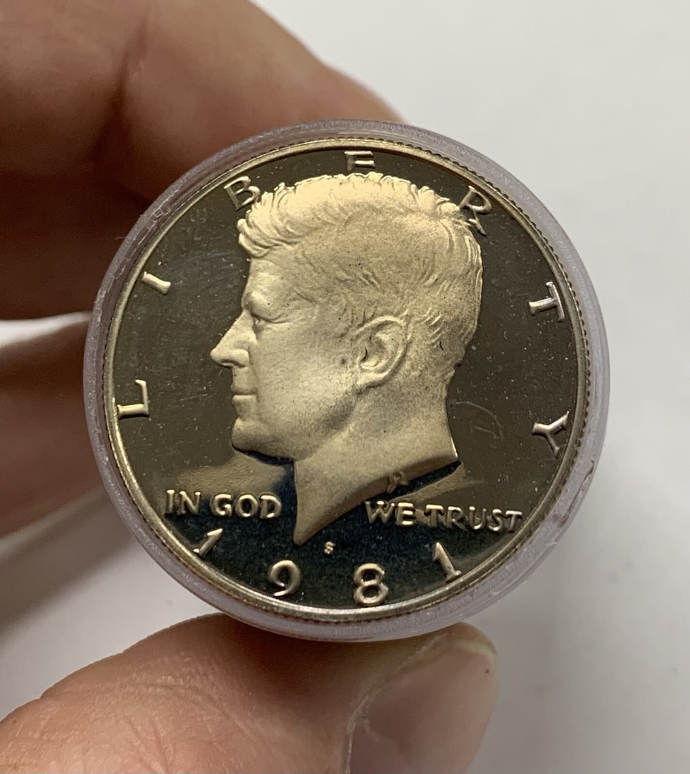 Roll of 20 Uncirculated 1981-S Type 1 Proof Kennedy Half Dollars (1 of 3)