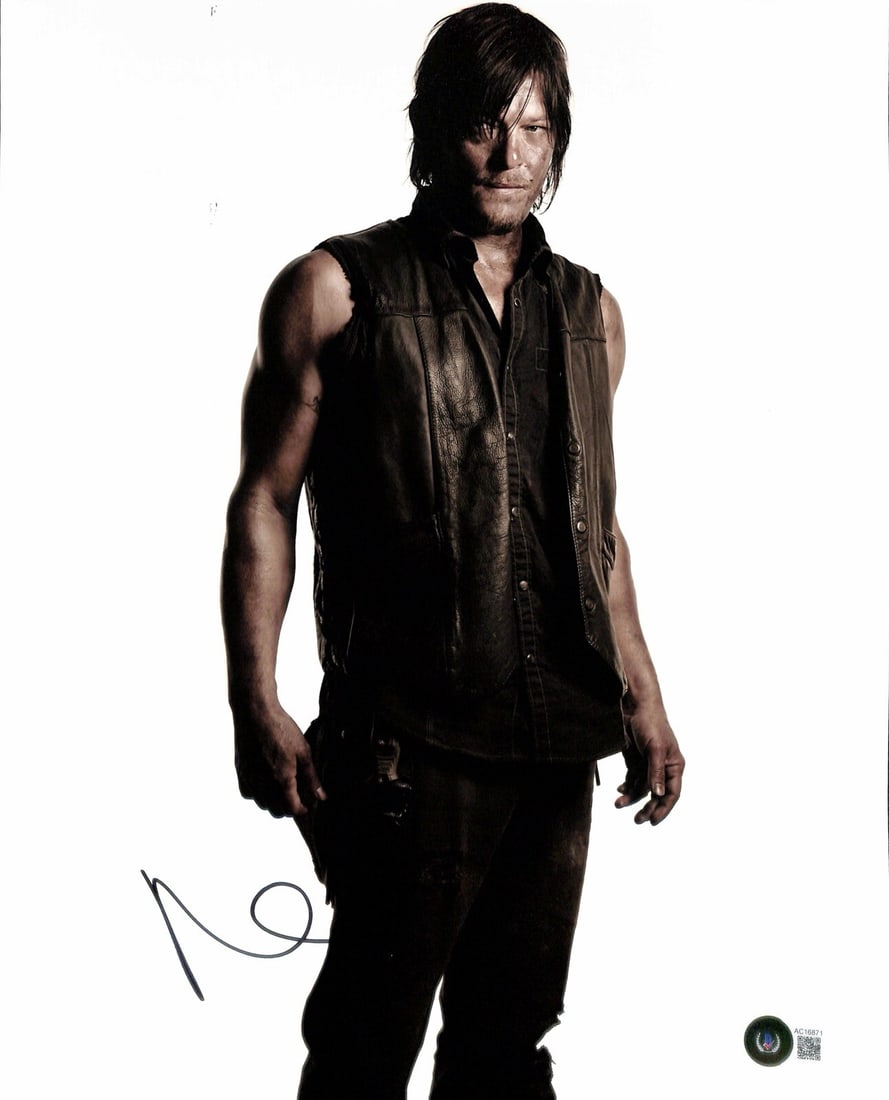 Norman Reedus Signed 11x14 Photo Daryl Dixon TWD Beckett LOA: Norman Reedus Signed 11x14 Photo Daryl Dixon TWD Beckett LOA This is an autographed 11x14 color photograph of Norman Reedus portraying Daryl Dixon from the iconic TV series The Walking Dead. Signed in