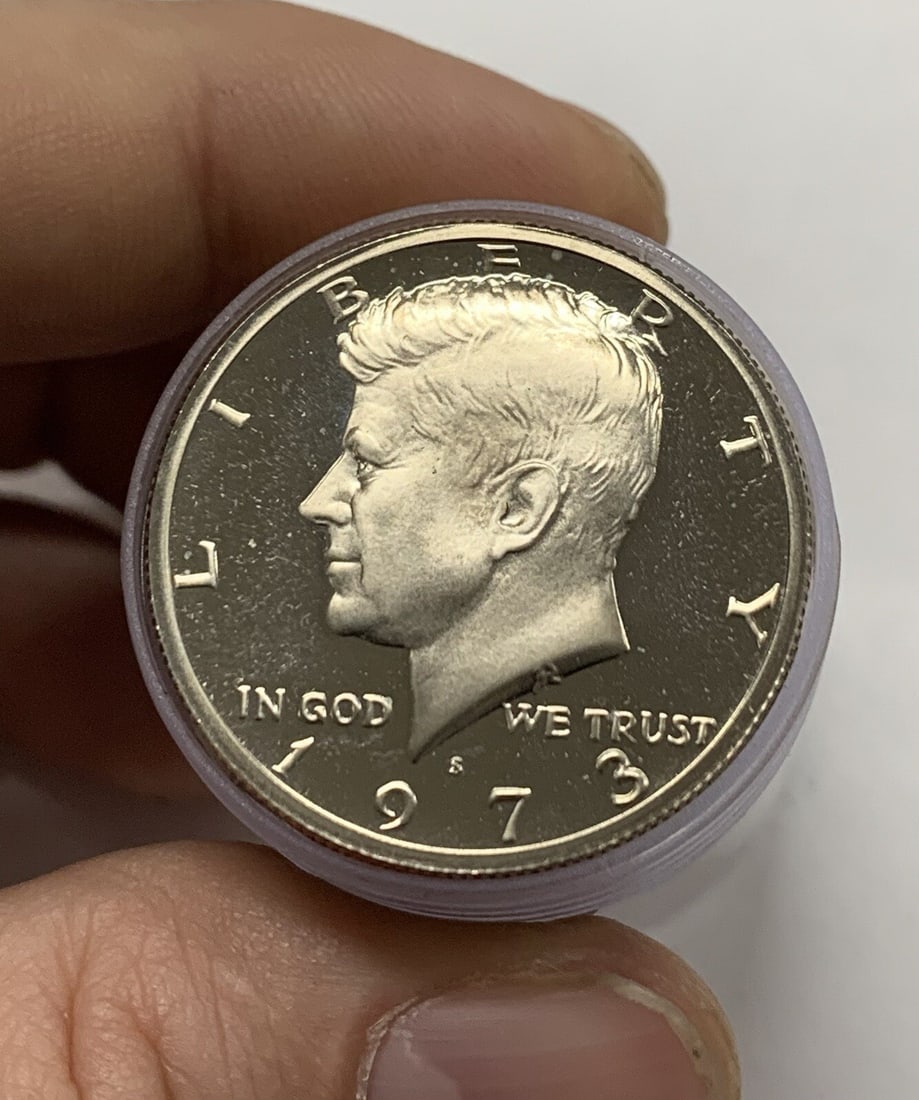 Roll of 20 1973-S Proof Kennedy Half Dollars Uncirculated San Francisco Mint: Roll of 20 1973-S Proof Kennedy Half Dollars Uncirculated San Francisco Mint This roll contains twenty 1973-S Proof Kennedy Half Dollar coins from the United States. Each coin is uncirculated and was 