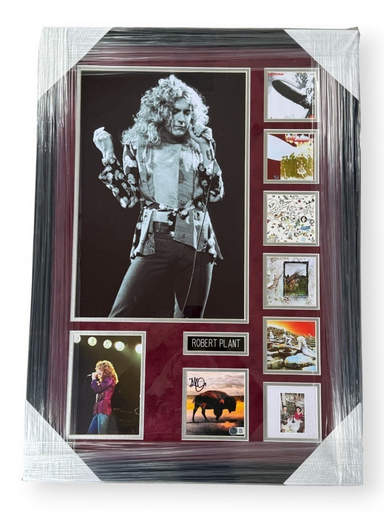 Robert Plant Signed Framed CD Insert Stairway To Heaven Beckett Authenticated: Robert Plant Signed Framed CD Insert Stairway To Heaven Beckett Authenticated This stunning custom-framed CD insert features the iconic autograph of Robert Plant, the legendary lead vocalist of Led Ze