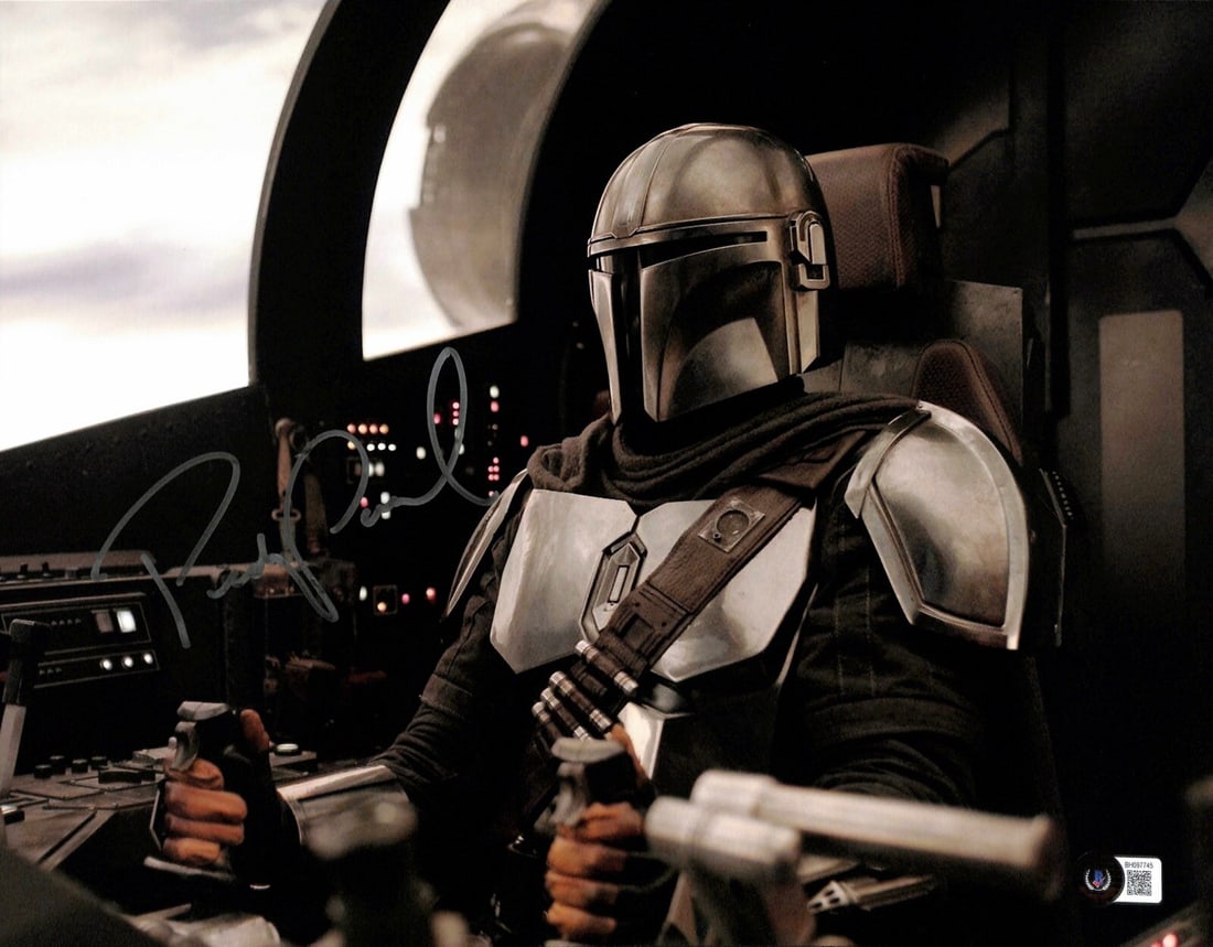Pedro Pascal Signed 11x14 Mandalorian Photo Beckett Authenticated: Pedro Pascal Signed 11x14 Mandalorian Photo Beckett Authenticated This stunning autographed 11x14 photograph features Pedro Pascal as The Mandalorian from the Star Wars TV series, signed in silver per