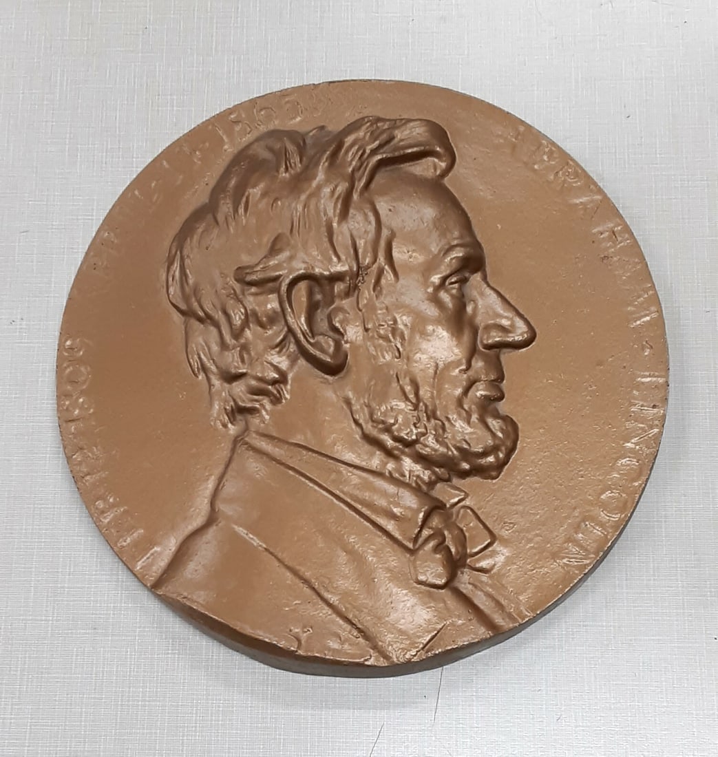 High Relief Abraham Lincoln Plaster Galvano Bronze Tone 10 Inch Wall Plaque: High Relief Abraham Lincoln Plaster Galvano Bronze Tone 10 Inch Wall Plaque This large high relief plaster galvano features a right-facing bust of Abraham Lincoln, with his name and dates of birth and