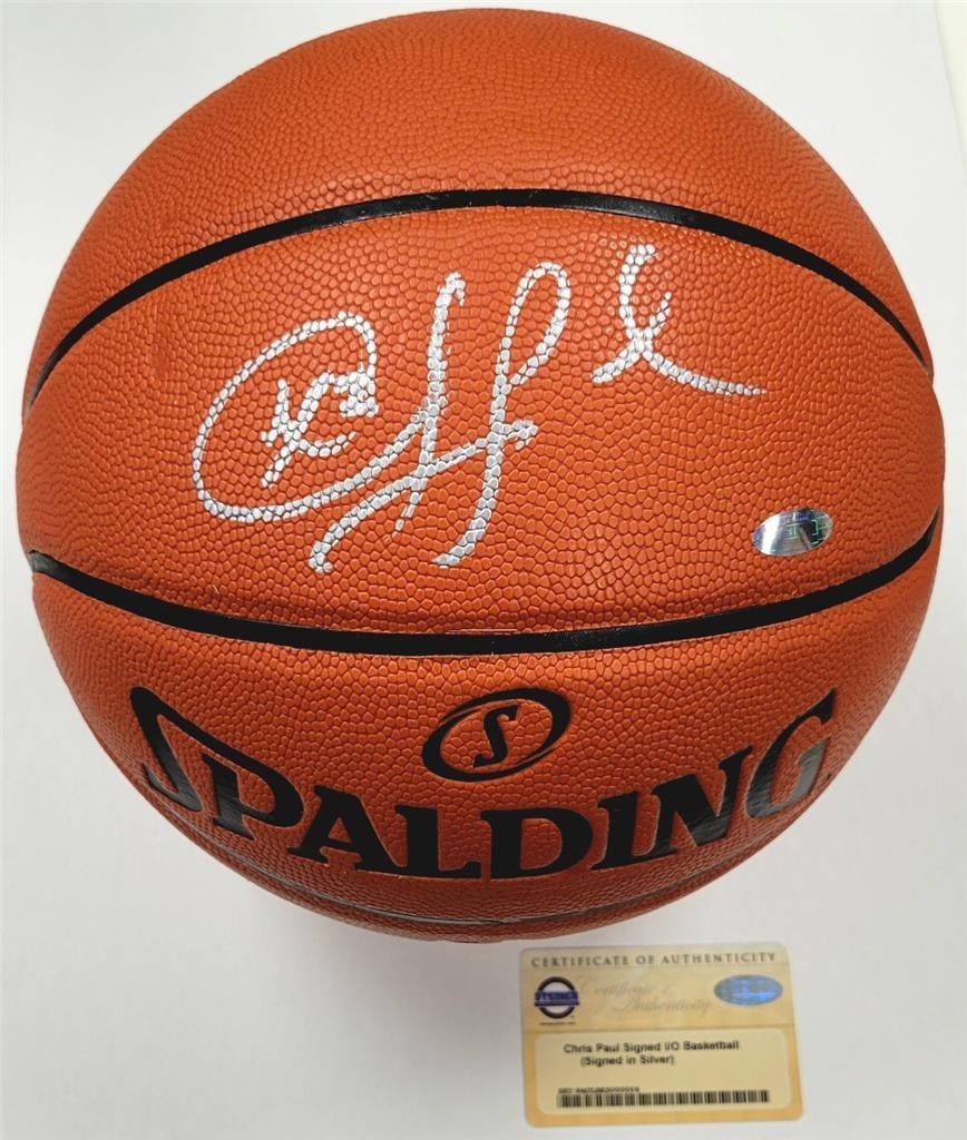Chris Paul Signed Spalding Game Ball Spurs Steiner COA: Chris Paul Signed Spalding Game Ball Spurs Steiner COA This is a pre-owned replica Spalding game ball featuring the signature of NBA player Chris Paul. The ball is officially authenticated by Steiner 