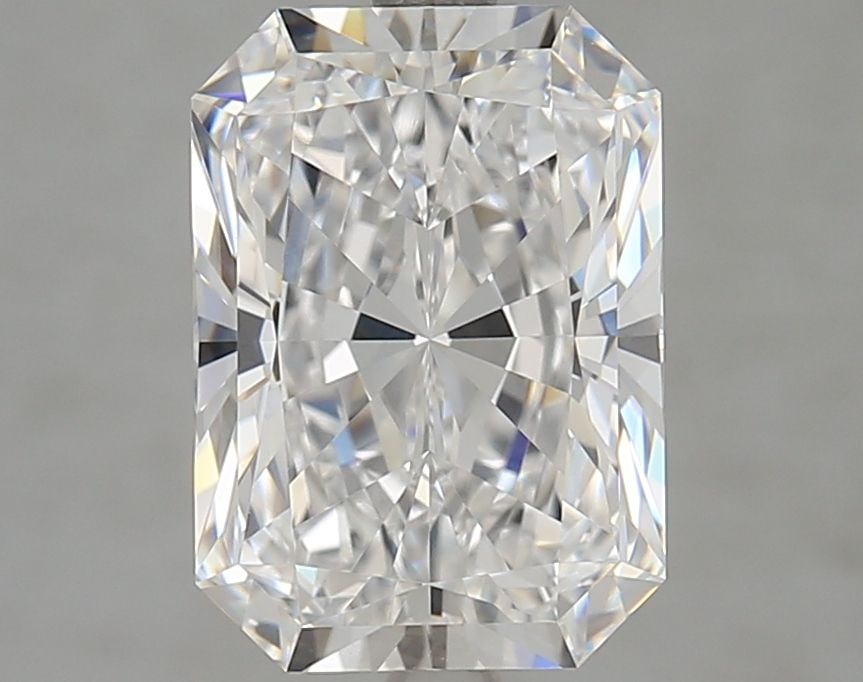 Loose Diamond - RADIANT 3.66ct D VVS1: Loose Diamond - RADIANT 3.66ct D VVS1 Source: This is a real non-mined Diamond that has been grown in a lab Shape: RADIANT Carats: 3.66 Color: D Clarity: VVS1 Certification: GIA Video: Video Link
