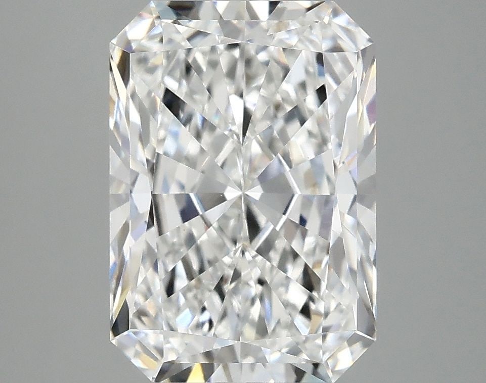 Loose Diamond - RADIANT 4.02ct E VVS2: Loose Diamond - RADIANT 4.02ct E VVS2 Source: This is a real non-mined Diamond that has been grown in a lab Shape: RADIANT Carats: 4.02 Color: E Clarity: VVS2 Certification: IGI Video: