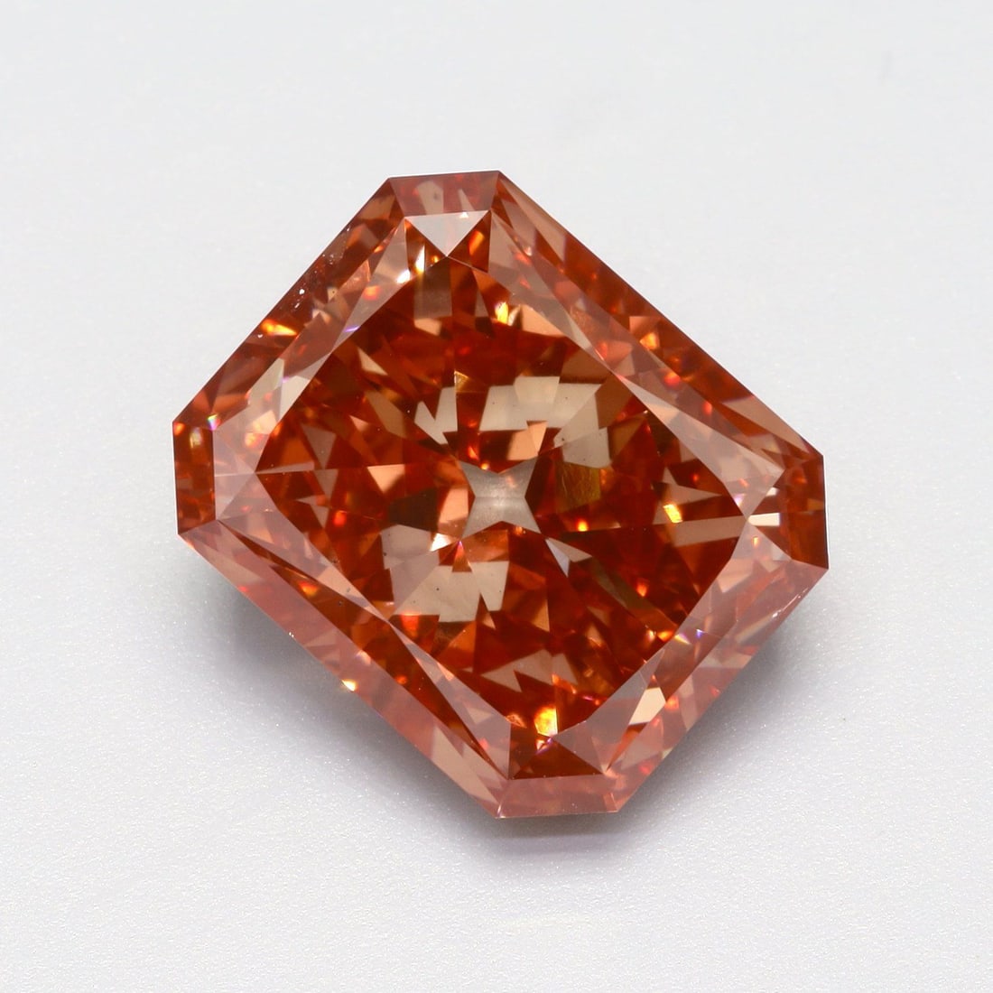 Loose Diamond - RADIANT 10.07ct Fancy Vivid Pink VS2: Loose Diamond - RADIANT 10.07ct Fancy Vivid Pink VS2 Source: This is a real non-mined Diamond that has been grown in a lab Shape: RADIANT Carats: 10.07 Color: Fancy Vivid Pink Certification: IGI Video