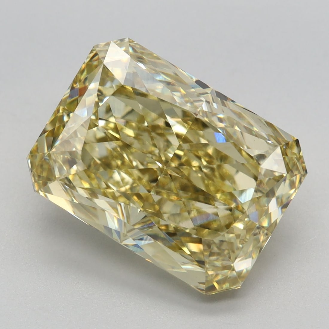 Loose Diamond - RADIANT 6.02ct Fancy Vivid Yellow VVS2: Loose Diamond - RADIANT 6.02ct Fancy Vivid Yellow VVS2 Source: This is a real non-mined Diamond that has been grown in a lab Shape: RADIANT Carats: 6.02 Color: Fancy Vivid Yellow Certification: IGI Vi