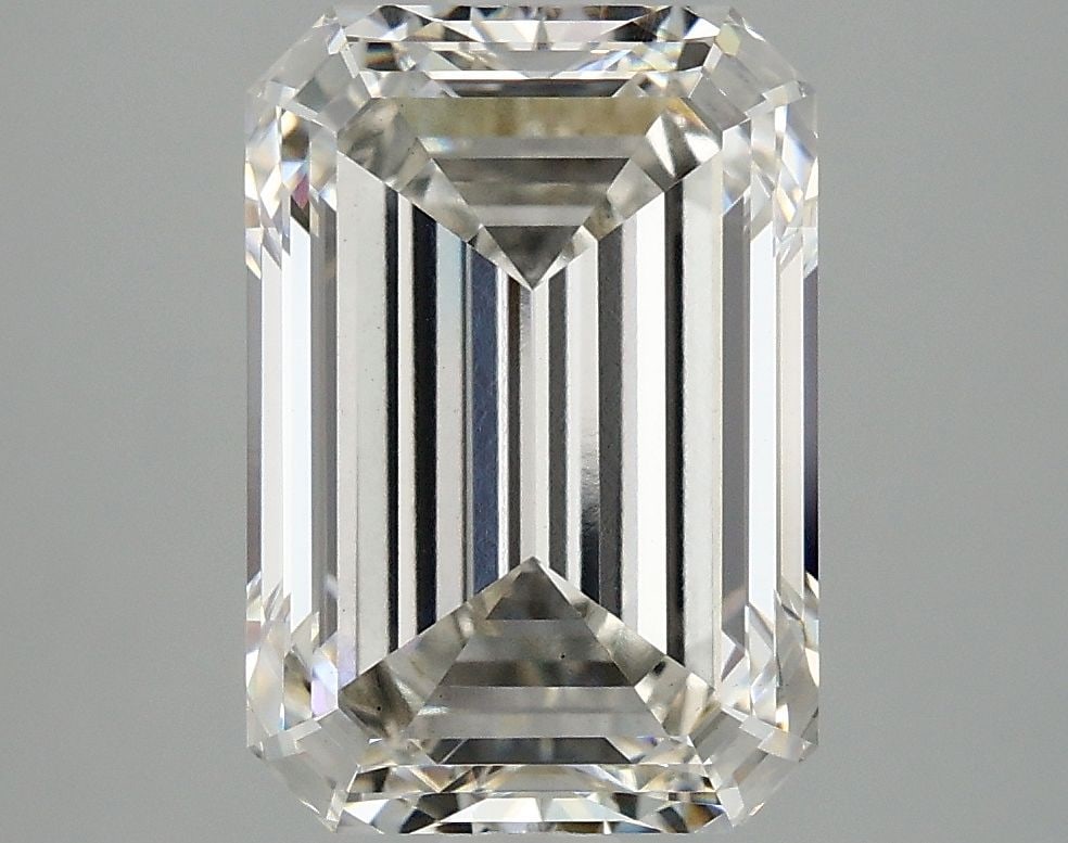 Loose Diamond - EMERALD 4.05ct H VS1: Loose Diamond - EMERALD 4.05ct H VS1 Source: This is a real non-mined Diamond that has been grown in a lab Shape: EMERALD Carats: 4.05 Color: H Clarity: VS1 Certification: IGI Video: