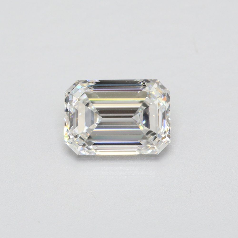 Loose Diamond - EMERALD 1.07ct E VVS2: Loose Diamond - EMERALD 1.07ct E VVS2 Source: This is a real non-mined Diamond that has been grown in a lab Shape: EMERALD Carats: 1.07 Color: E Clarity: VVS2 Certification: IGI Video: Video Link