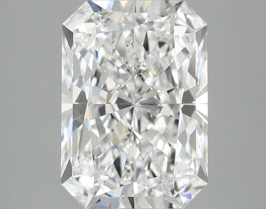 Loose Diamond - RADIANT 3.04ct E VVS2: Loose Diamond - RADIANT 3.04ct E VVS2 Source: This is a real non-mined Diamond that has been grown in a lab Shape: RADIANT Carats: 3.04 Color: E Clarity: VVS2 Certification: IGI Video:
