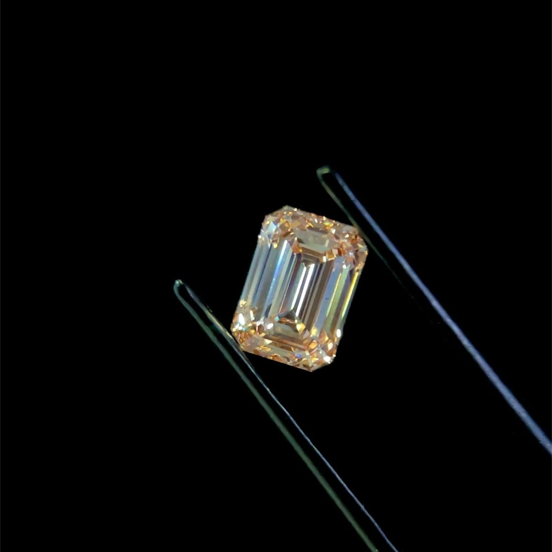 Loose Diamond - EMERALD 2.06ct Fancy Intense Pink VS1 (1 of 1)