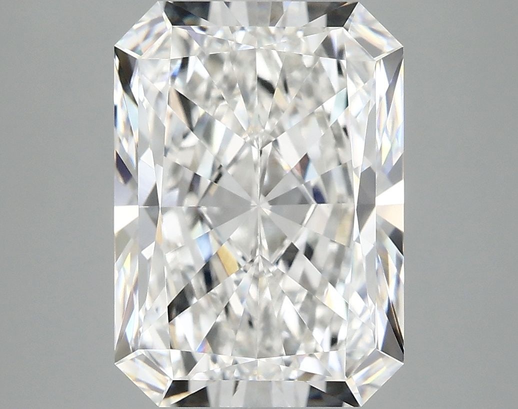 Loose Diamond - RADIANT 4.97ct E VVS2: Loose Diamond - RADIANT 4.97ct E VVS2 Source: This is a real non-mined Diamond that has been grown in a lab Shape: RADIANT Carats: 4.97 Color: E Clarity: VVS2 Certification: IGI Video: