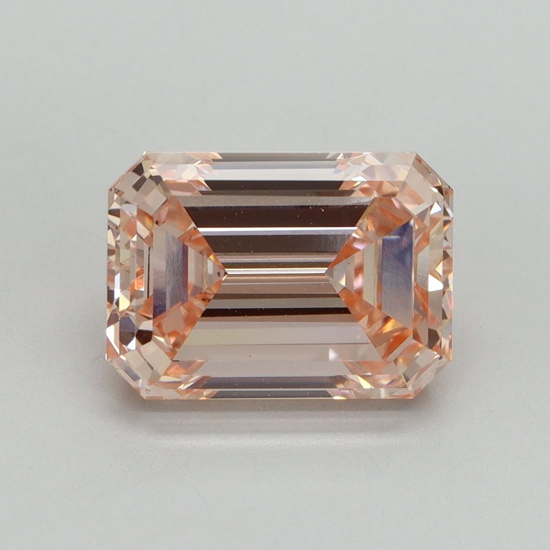 Loose Diamond - EMERALD 4.08ct Fancy Intense Pink VS1: Loose Diamond - EMERALD 4.08ct Fancy Intense Pink VS1 Source: This is a real non-mined Diamond that has been grown in a lab Shape: EMERALD Carats: 4.08 Color: Fancy Intense Pink Certification: IGI Vid