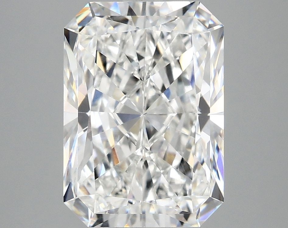 Loose Diamond - RADIANT 4.03ct E VVS2: Loose Diamond - RADIANT 4.03ct E VVS2 Source: This is a real non-mined Diamond that has been grown in a lab Shape: RADIANT Carats: 4.03 Color: E Clarity: VVS2 Certification: IGI Additional images avai