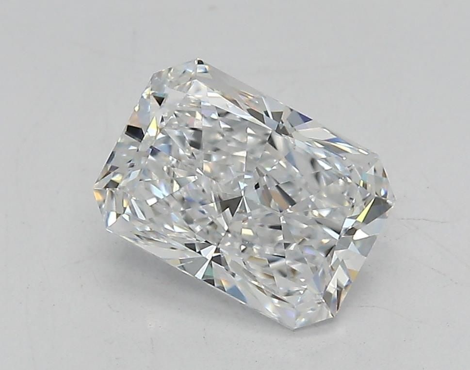 Loose Diamond - RADIANT 1.5ct D VS1: Loose Diamond - RADIANT 1.5ct D VS1 Source: This is a real non-mined Diamond that has been grown in a lab Shape: RADIANT Carats: 1.5 Color: D Clarity: VS1 Certification: IGI Video: