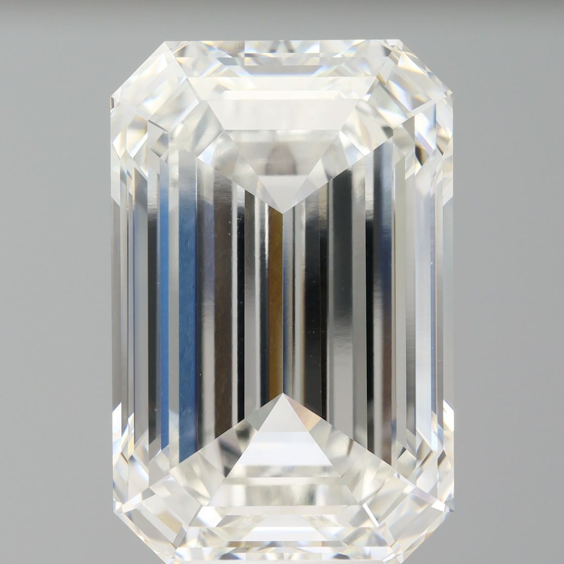 Loose Diamond - EMERALD 10.05ct G VVS2: Loose Diamond - EMERALD 10.05ct G VVS2 Source: This is a real non-mined Diamond that has been grown in a lab Shape: EMERALD Carats: 10.05 Color: G Clarity: VVS2 Certification: IGI Video: