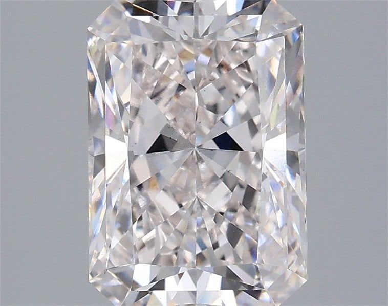 Loose Diamond - RADIANT 2.57ct G VS1: Loose Diamond - RADIANT 2.57ct G VS1 Source: This is a real non-mined Diamond that has been grown in a lab Shape: RADIANT Carats: 2.57 Color: G Clarity: VS1 Certification: IGI Video: