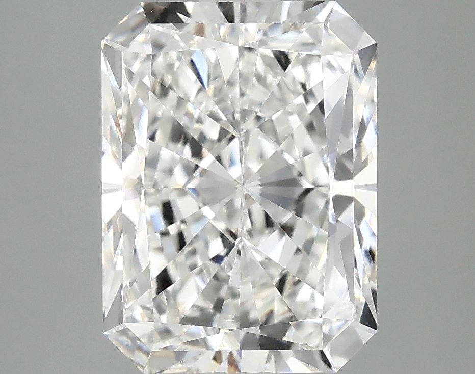 Loose Diamond - RADIANT 4.04ct E VVS2: Loose Diamond - RADIANT 4.04ct E VVS2 Source: This is a real non-mined Diamond that has been grown in a lab Shape: RADIANT Carats: 4.04 Color: E Clarity: VVS2 Certification: IGI Video: