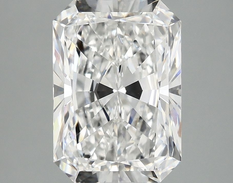 Loose Diamond - RADIANT 3.05ct E VS1: Loose Diamond - RADIANT 3.05ct E VS1 Source: This is a real non-mined Diamond that has been grown in a lab Shape: RADIANT Carats: 3.05 Color: E Clarity: VS1 Certification: IGI Video: