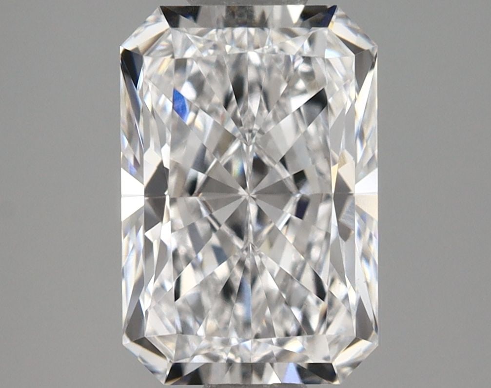 Loose Diamond - RADIANT 1.52ct D VS1: Loose Diamond - RADIANT 1.52ct D VS1 Source: This is a real non-mined Diamond that has been grown in a lab Shape: RADIANT Carats: 1.52 Color: D Clarity: VS1 Certification: GIA Video: