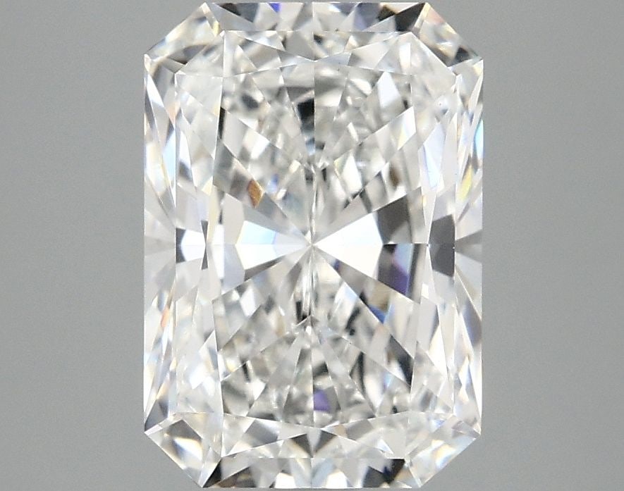 Loose Diamond - RADIANT 3.09ct E VVS2: Loose Diamond - RADIANT 3.09ct E VVS2 Source: This is a real non-mined Diamond that has been grown in a lab Shape: RADIANT Carats: 3.09 Color: E Clarity: VVS2 Certification: IGI Video: