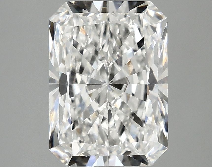 Loose Diamond - RADIANT 3.1ct E VS1: Loose Diamond - RADIANT 3.1ct E VS1 Source: This is a real non-mined Diamond that has been grown in a lab Shape: RADIANT Carats: 3.1 Color: E Clarity: VS1 Certification: IGI Video: