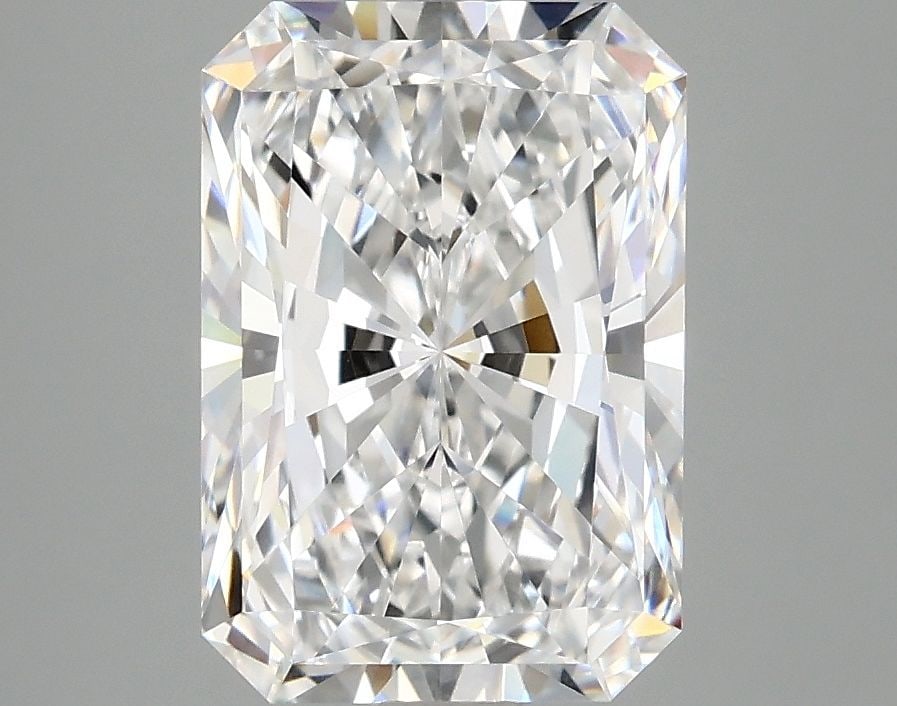 Loose Diamond - RADIANT 3.04ct D VVS2: Loose Diamond - RADIANT 3.04ct D VVS2 Source: This is a real non-mined Diamond that has been grown in a lab Shape: RADIANT Carats: 3.04 Color: D Clarity: VVS2 Certification: IGI Video: