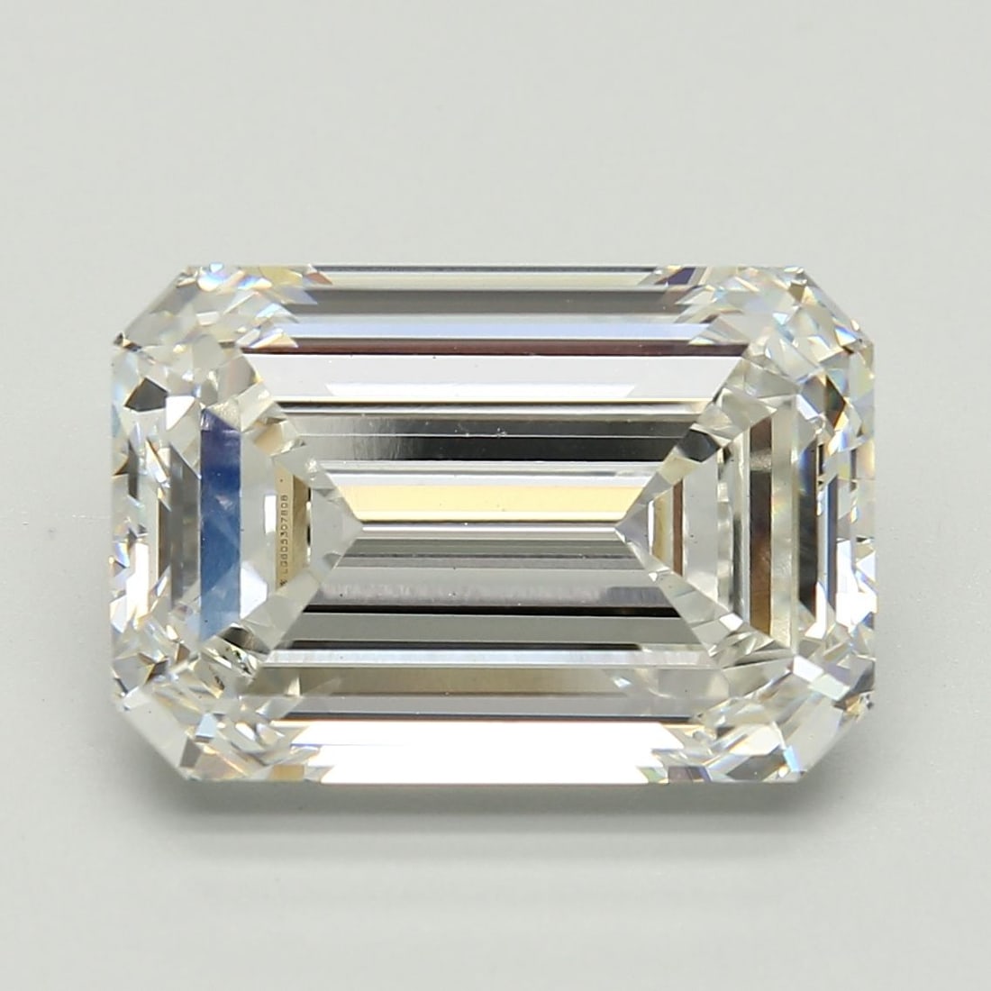 Loose Diamond - EMERALD 10.22ct G VS1: Loose Diamond - EMERALD 10.22ct G VS1 Source: This is a real non-mined Diamond that has been grown in a lab Shape: EMERALD Carats: 10.22 Color: G Clarity: VS1 Certification: IGI Video: