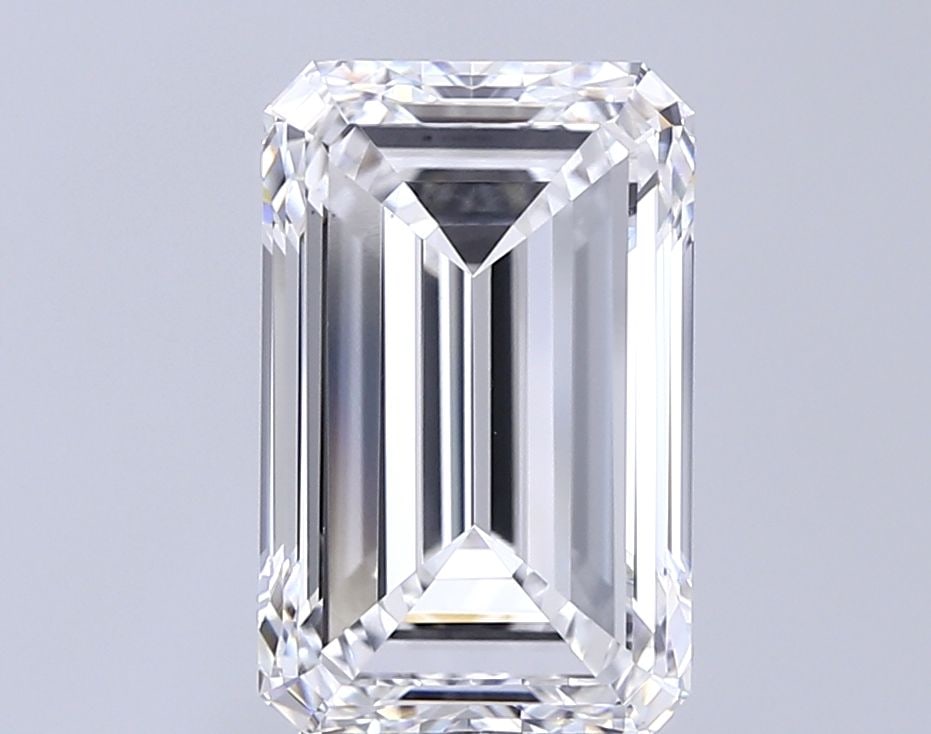 Loose Diamond - EMERALD 5.02ct E VVS1: Loose Diamond - EMERALD 5.02ct E VVS1 Source: This is a real non-mined Diamond that has been grown in a lab Shape: EMERALD Carats: 5.02 Color: E Clarity: VVS1 Certification: IGI Video: