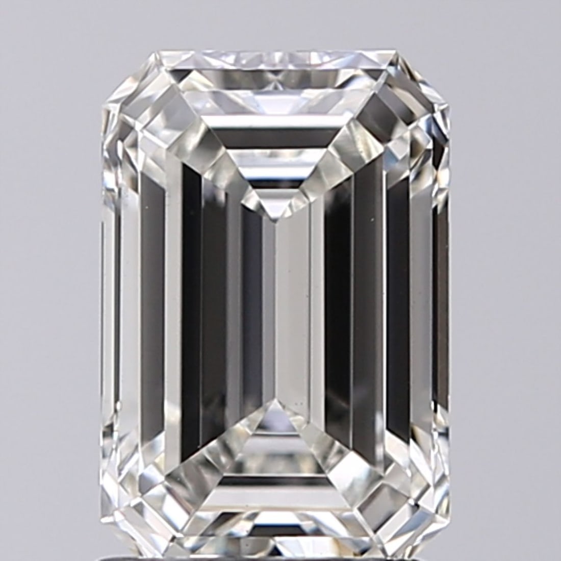 Loose Diamond - EMERALD 1.64ct G VS1: Loose Diamond - EMERALD 1.64ct G VS1 Source: This is a real non-mined Diamond that has been grown in a lab Shape: EMERALD Carats: 1.64 Color: G Clarity: VS1 Certification: IGI Video: