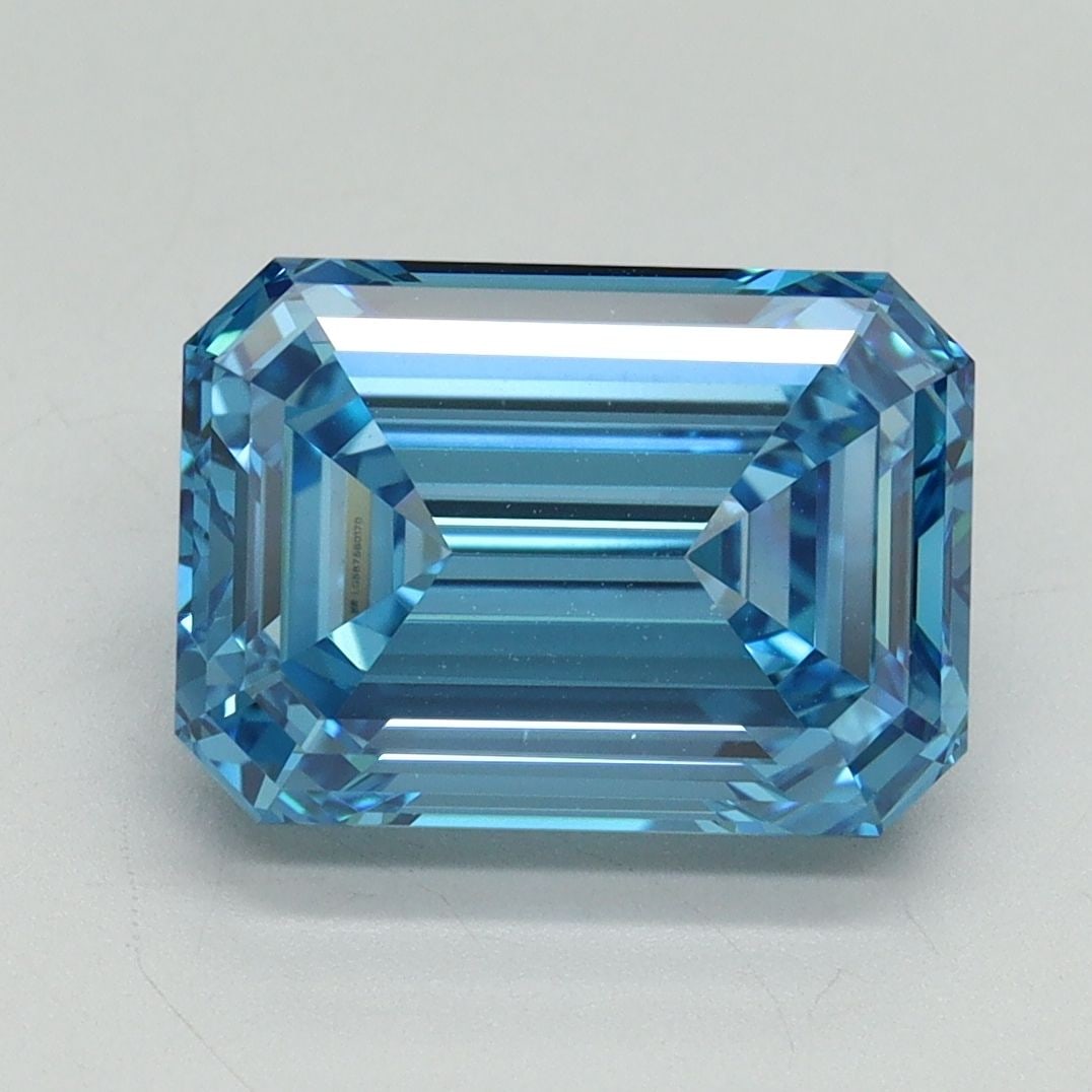 Loose Diamond - EMERALD 4.03ct Fancy Vivid Blue VVS2: Loose Diamond - EMERALD 4.03ct Fancy Vivid Blue VVS2 Source: This is a real non-mined Diamond that has been grown in a lab Shape: EMERALD Carats: 4.03 Color: Fancy Vivid Blue Certification: IGI Video: