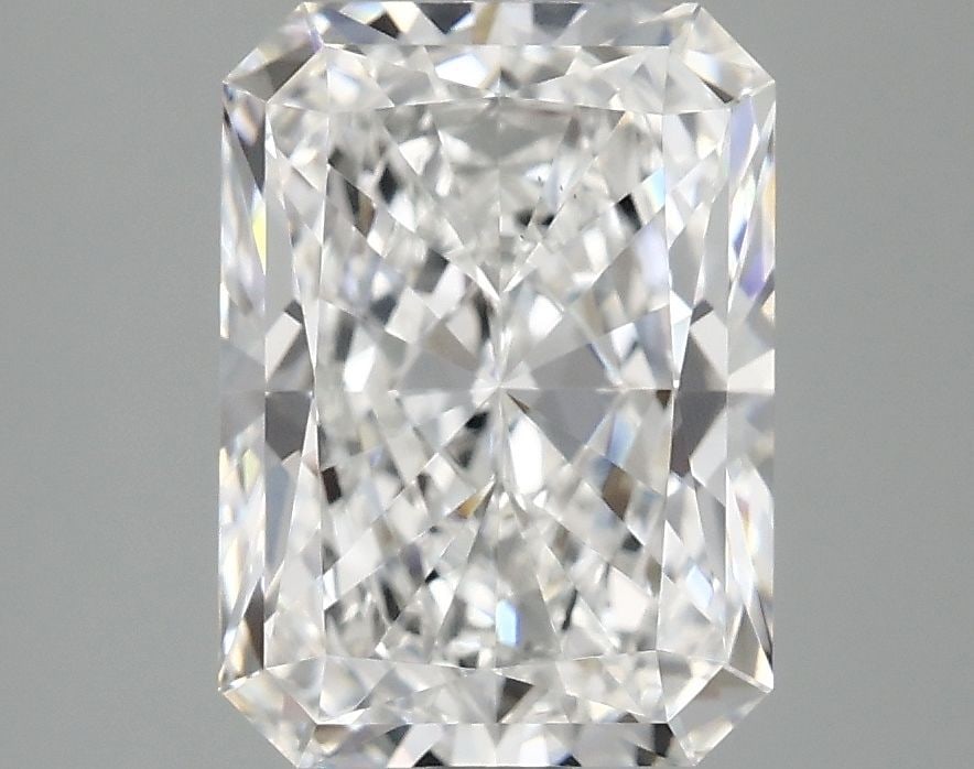 Loose Diamond - RADIANT 3.07ct E VS1: Loose Diamond - RADIANT 3.07ct E VS1 Source: This is a real non-mined Diamond that has been grown in a lab Shape: RADIANT Carats: 3.07 Color: E Clarity: VS1 Certification: IGI Video: Video Link