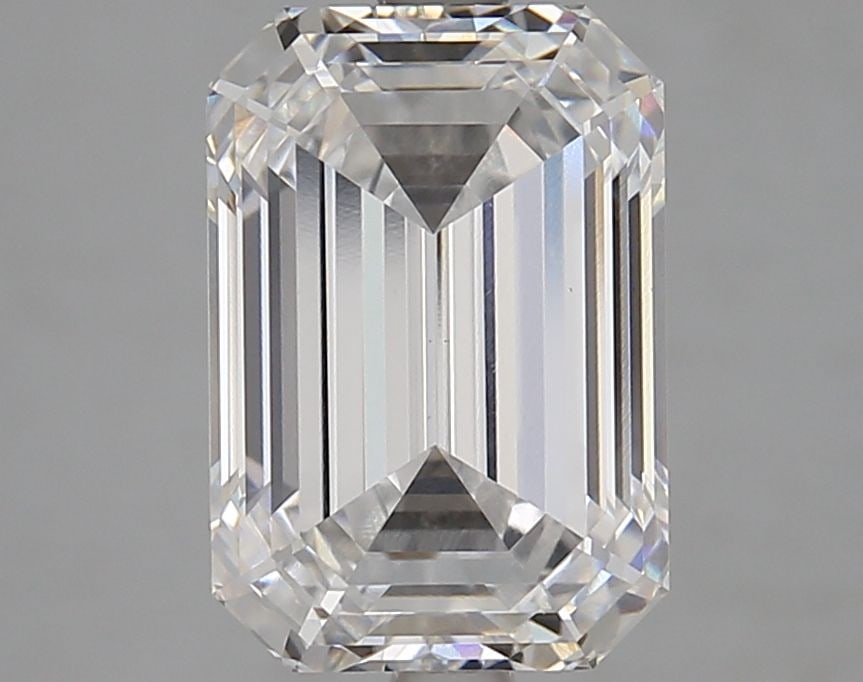 Loose Diamond - EMERALD 4.07ct E VVS2: Loose Diamond - EMERALD 4.07ct E VVS2 Source: This is a real non-mined Diamond that has been grown in a lab Shape: EMERALD Carats: 4.07 Color: E Clarity: VVS2 Certification: IGI Video: