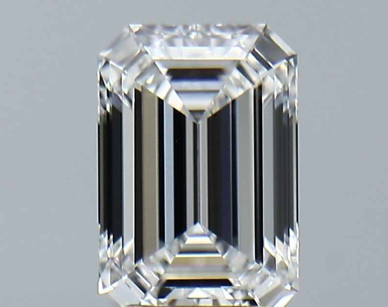 Loose Diamond - EMERALD 2.09ct E VS1: Loose Diamond - EMERALD 2.09ct E VS1 Source: This is a real non-mined Diamond that has been grown in a lab Shape: EMERALD Carats: 2.09 Color: E Clarity: VS1 Certification: GIA Video: