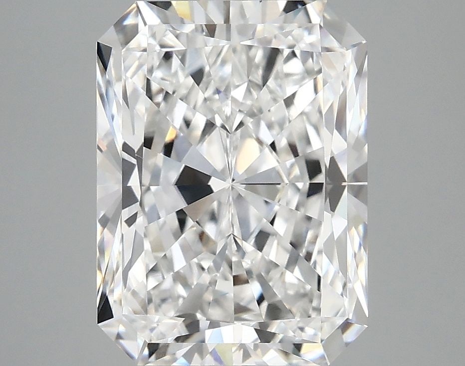 Loose Diamond - RADIANT 4.16ct D VVS2: Loose Diamond - RADIANT 4.16ct D VVS2 Source: This is a real non-mined Diamond that has been grown in a lab Shape: RADIANT Carats: 4.16 Color: D Clarity: VVS2 Certification: IGI Video: Video Link