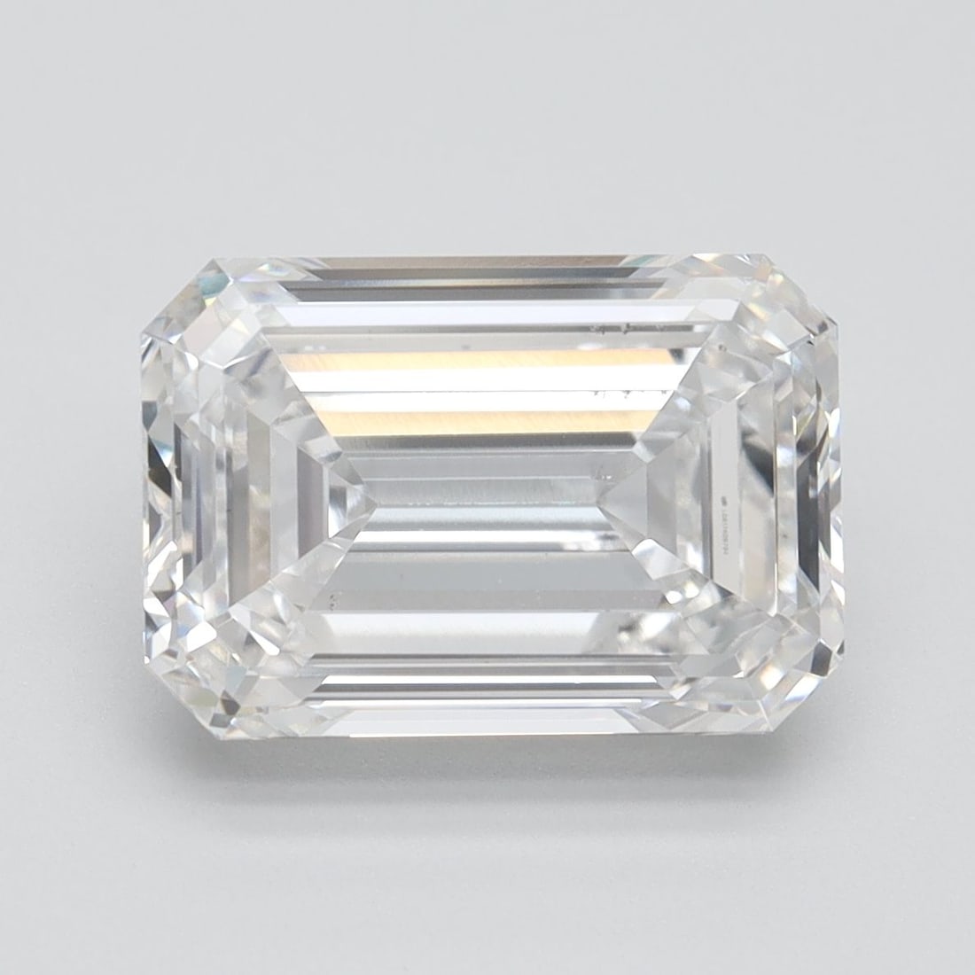 Loose Diamond - EMERALD 5.0ct E VS1: Loose Diamond - EMERALD 5.0ct E VS1 Source: This is a real non-mined Diamond that has been grown in a lab Shape: EMERALD Carats: 5.0 Color: E Clarity: VS1 Certification: IGI Video: