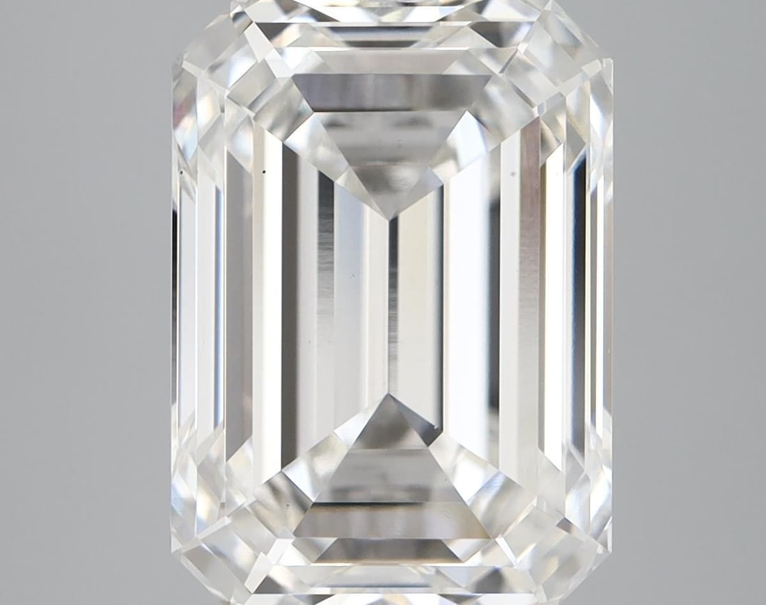 Loose Diamond - EMERALD 3.75ct G VS1: Loose Diamond - EMERALD 3.75ct G VS1 Source: This is a real non-mined Diamond that has been grown in a lab Shape: EMERALD Carats: 3.75 Color: G Clarity: VS1 Certification: IGI Video: