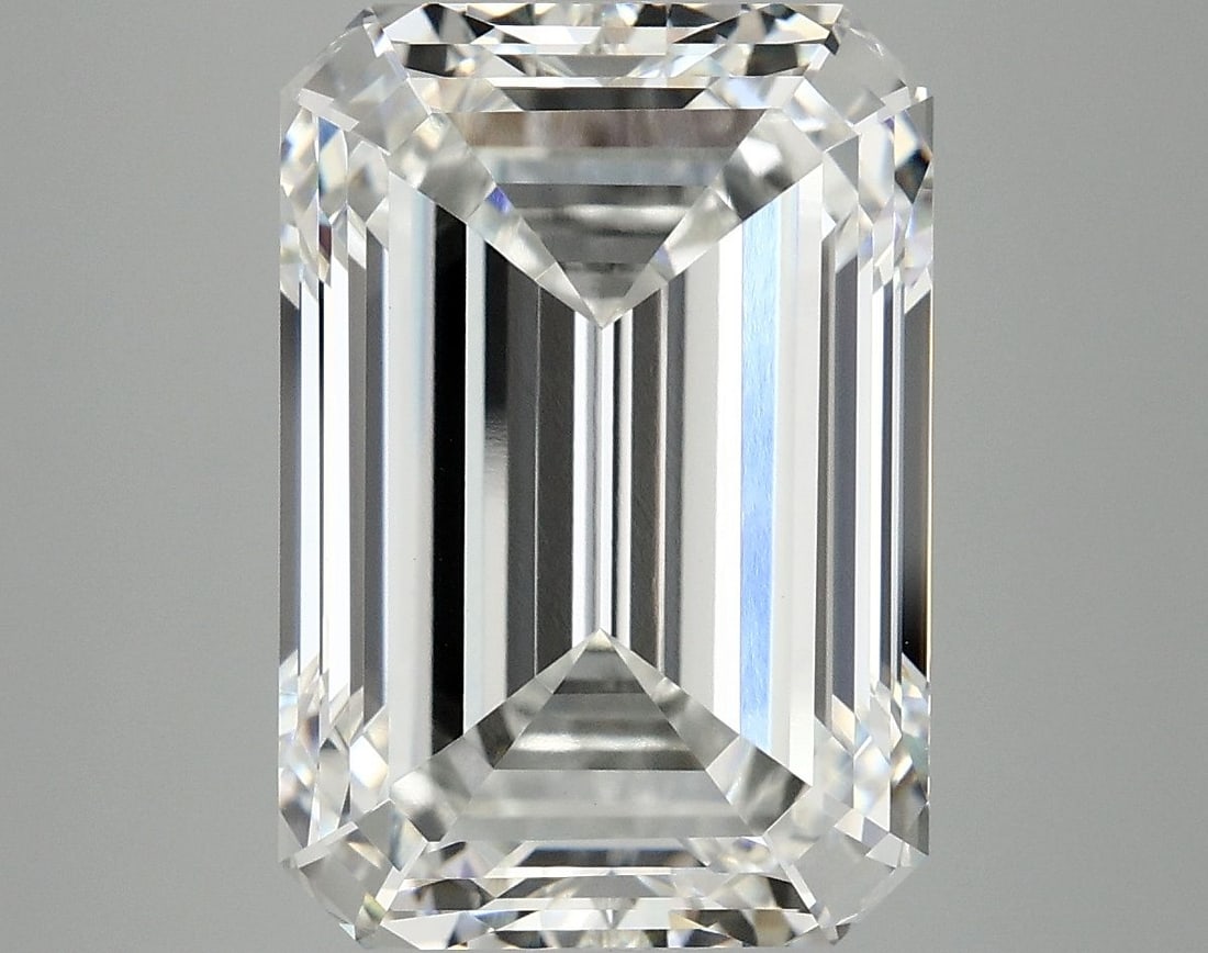 Loose Diamond - EMERALD 8.87ct F VVS2: Loose Diamond - EMERALD 8.87ct F VVS2 Source: This is a real non-mined Diamond that has been grown in a lab Shape: EMERALD Carats: 8.87 Color: F Clarity: VVS2 Certification: IGI Video: