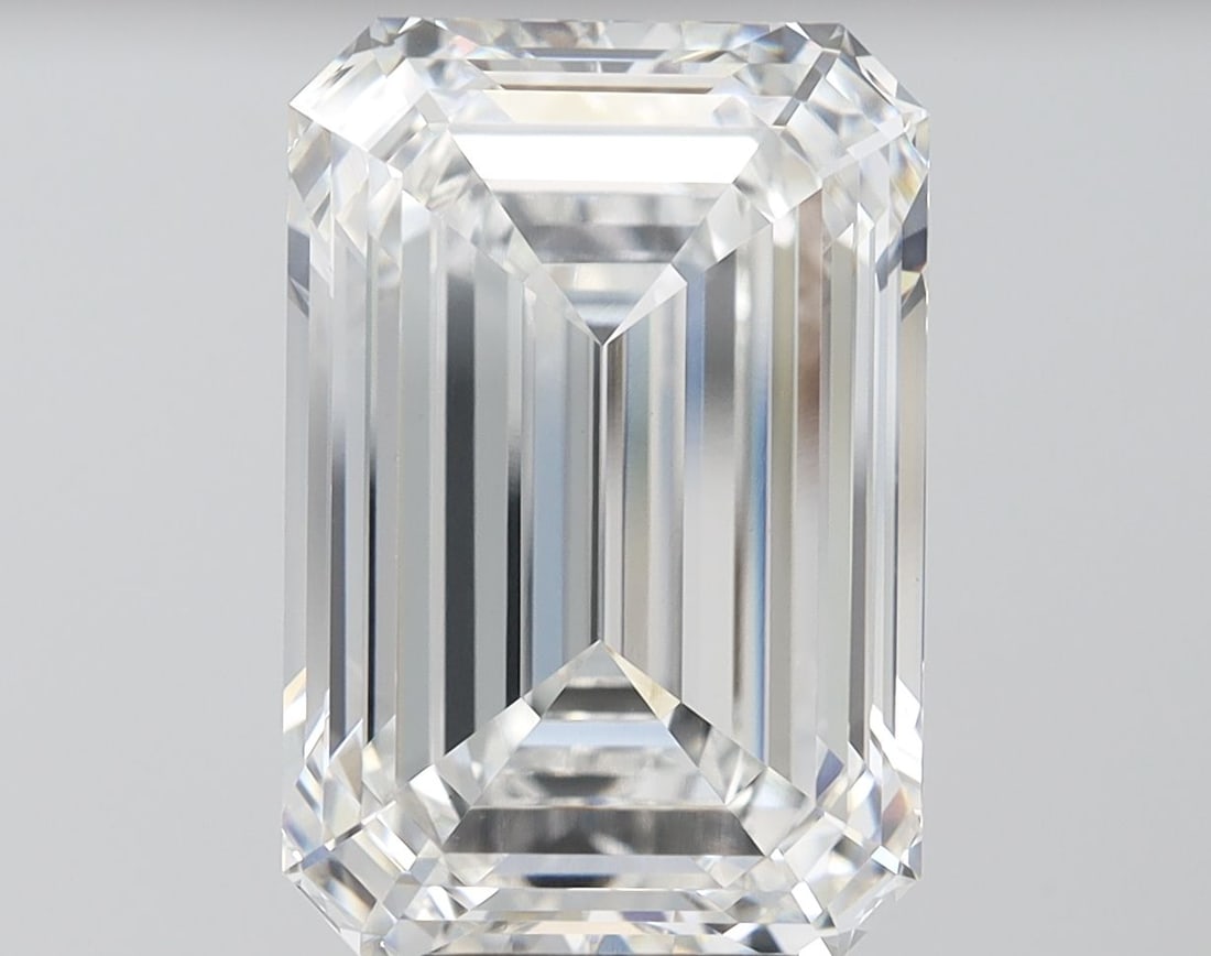Loose Diamond - EMERALD 8.23ct G VVS2: Loose Diamond - EMERALD 8.23ct G VVS2 Source: This is a real non-mined Diamond that has been grown in a lab Shape: EMERALD Carats: 8.23 Color: G Clarity: VVS2 Certification: IGI Video: